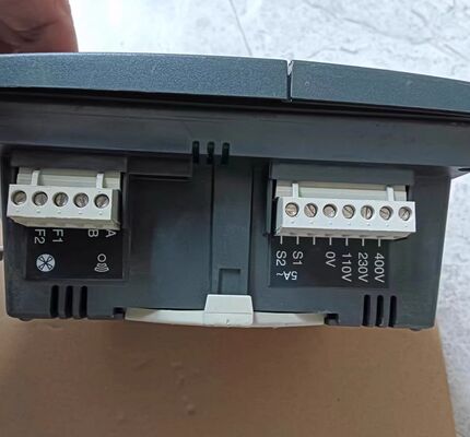 Schneider Electric Varlogic NR12 Power Factor Controller
